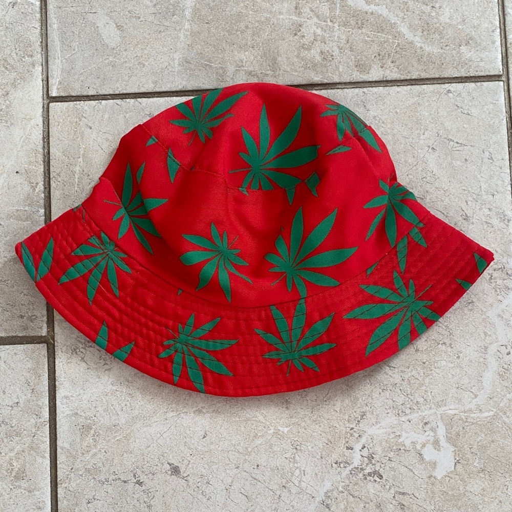 Urban Outfitters Red Bucket Hat Green Detail